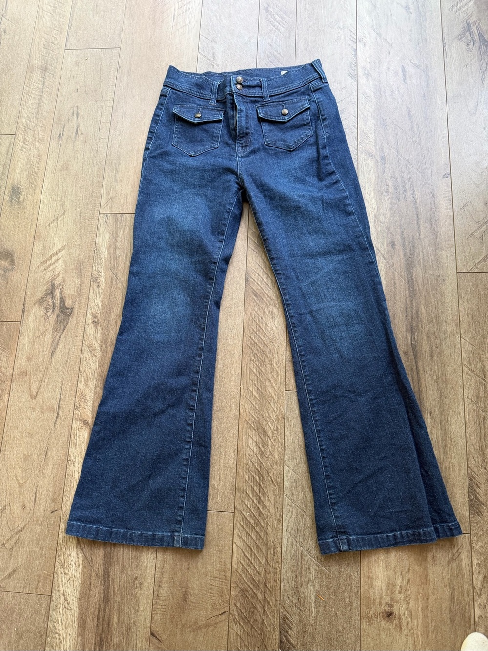 Women’s Gap Dark Blue Flared Jeans
